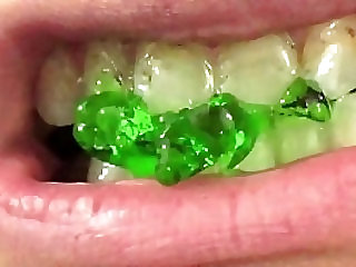 free video gallery mouth-vore-close-up-of-fifi-foxx-eating-gummy-bears